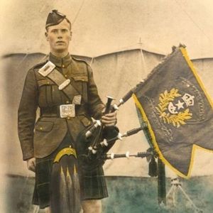 Meet your Posher, Adrianne